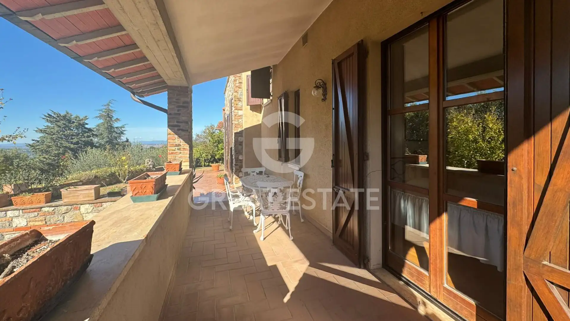 Villa 305m² in Italy, Perugia. Priced at 350000€ rent photo-7