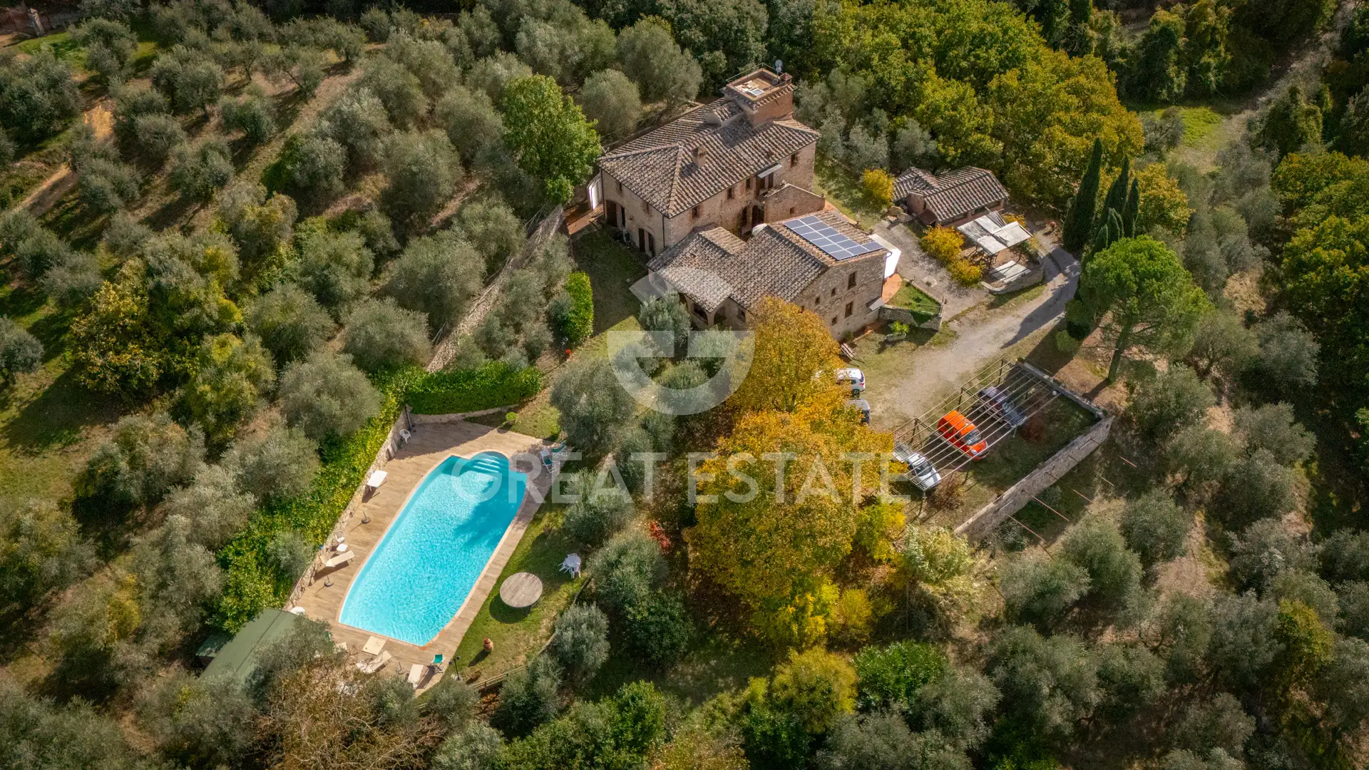 House 536m² in Italy, Siena. Priced at 1500000€ rent photo-2