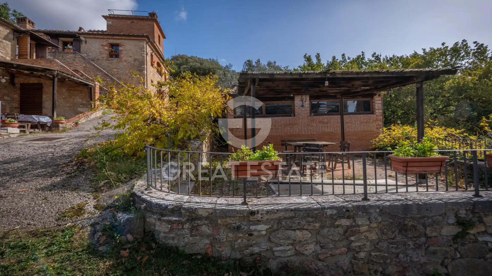 House 536m² in Italy, Siena. Priced at 1500000€ rent photo-13