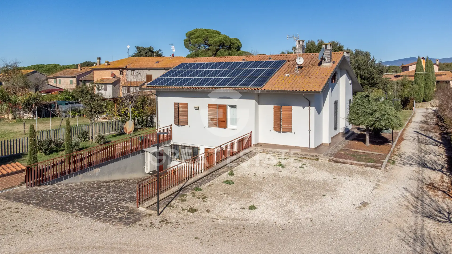 Villa 339m² in Italy, Perugia. Priced at 350000€ rent photo-9