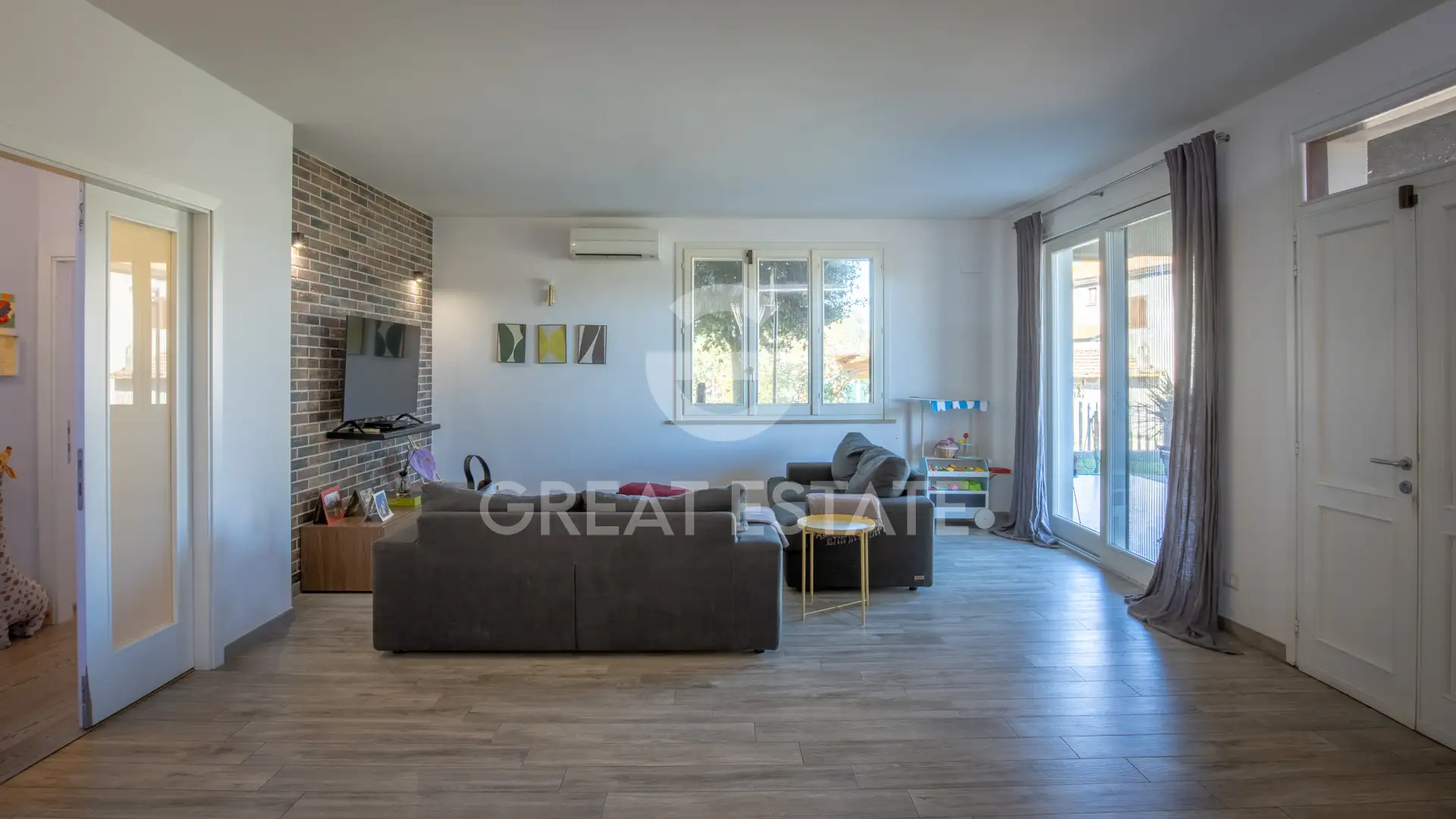 Villa 339m² in Italy, Perugia. Priced at 350000€ rent photo-11