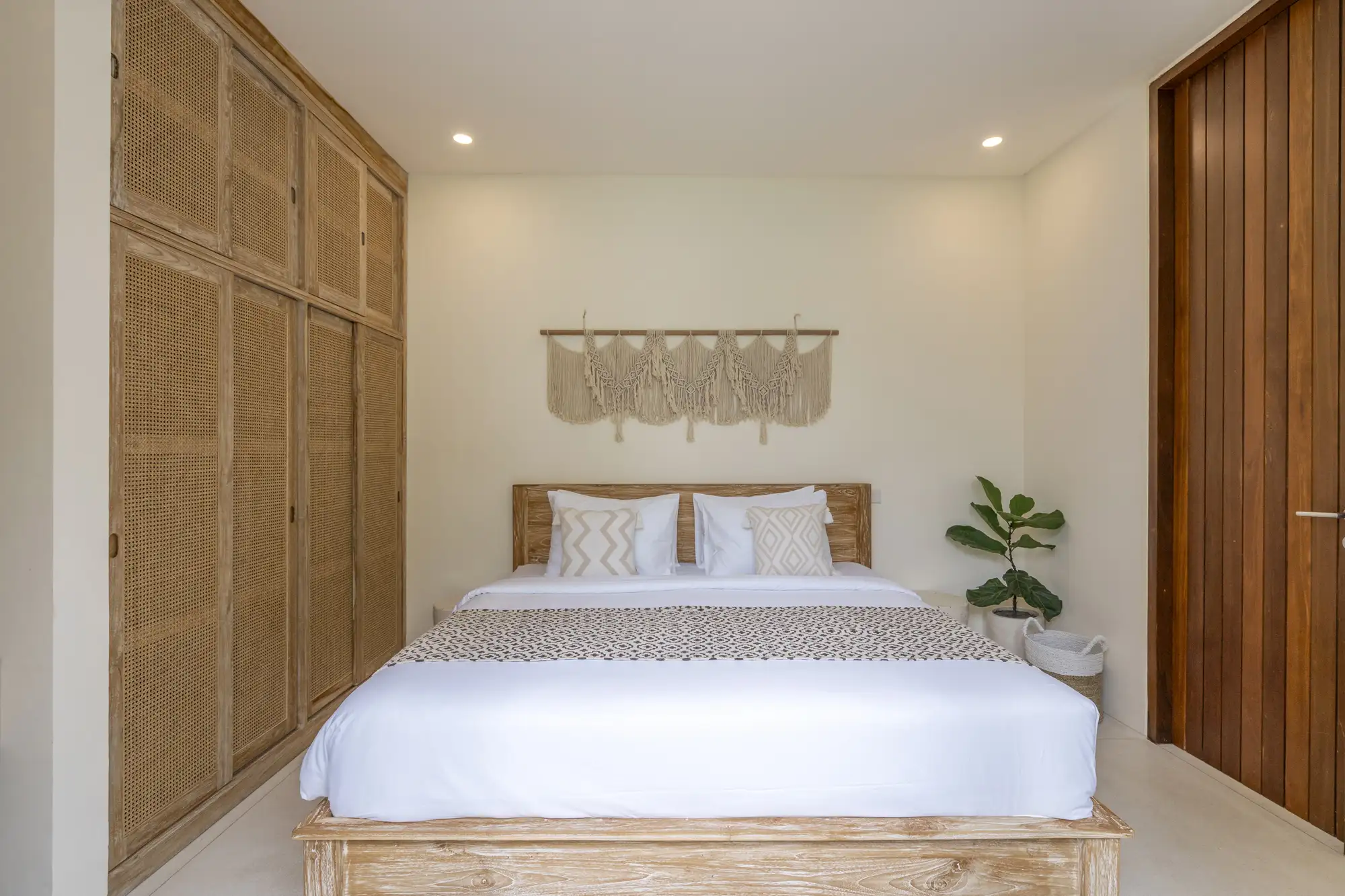 Villa 102m² in Indonesia, Canggu. Priced at 210000$ rent photo-6