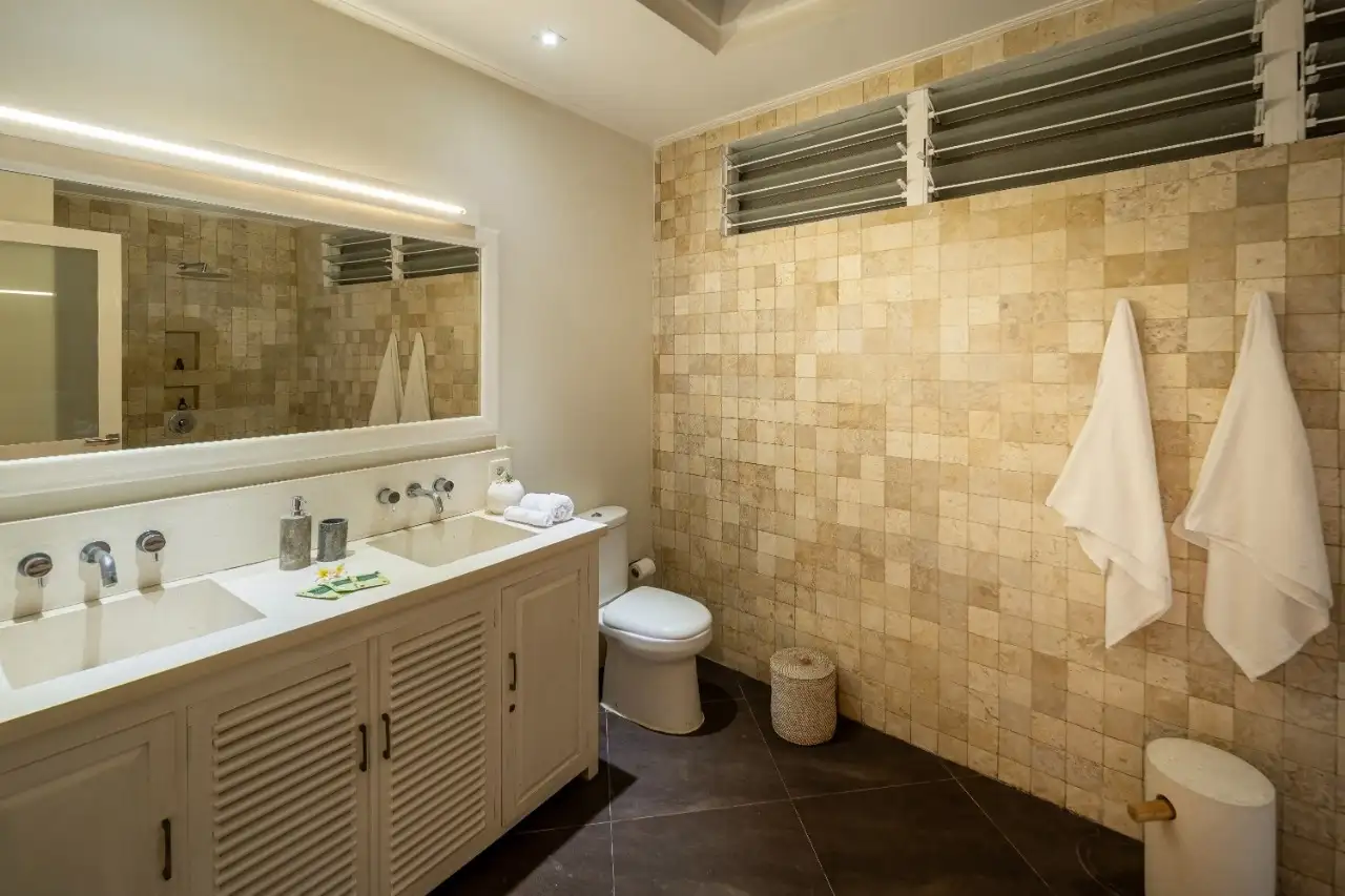 Villa 250m² in Indonesia, Seminyak. Priced at 33000$ rent photo-5