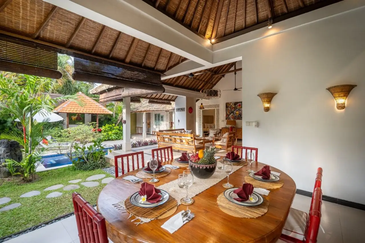 Villa 250m² in Indonesia, Seminyak. Priced at 33000$ rent photo-13