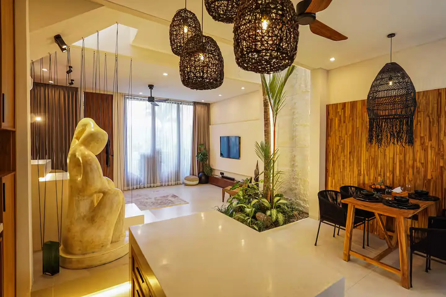 Villa 112m² in Indonesia, Bukit. Priced at 280000$ rent photo-13