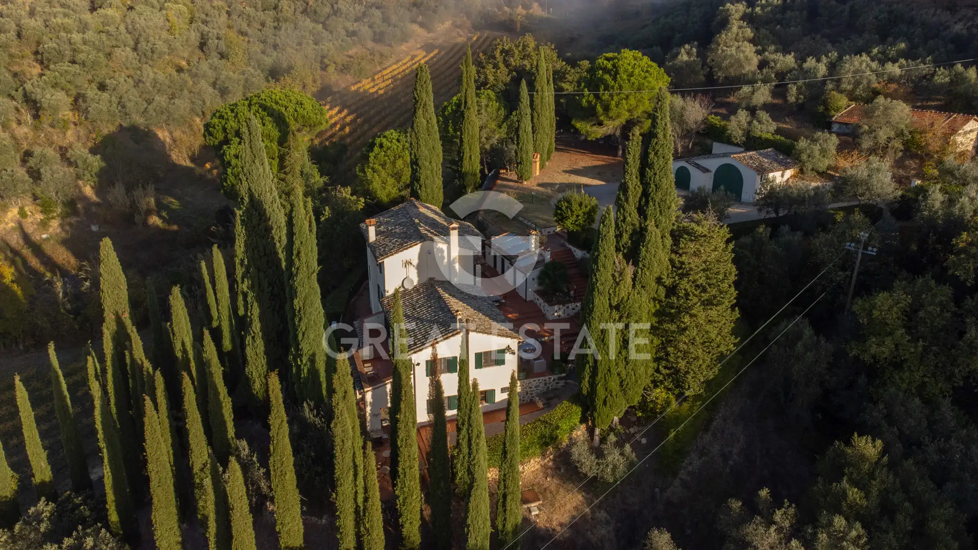 House 447m² in Italy, Siena. Priced at 1800000€ rent photo-3