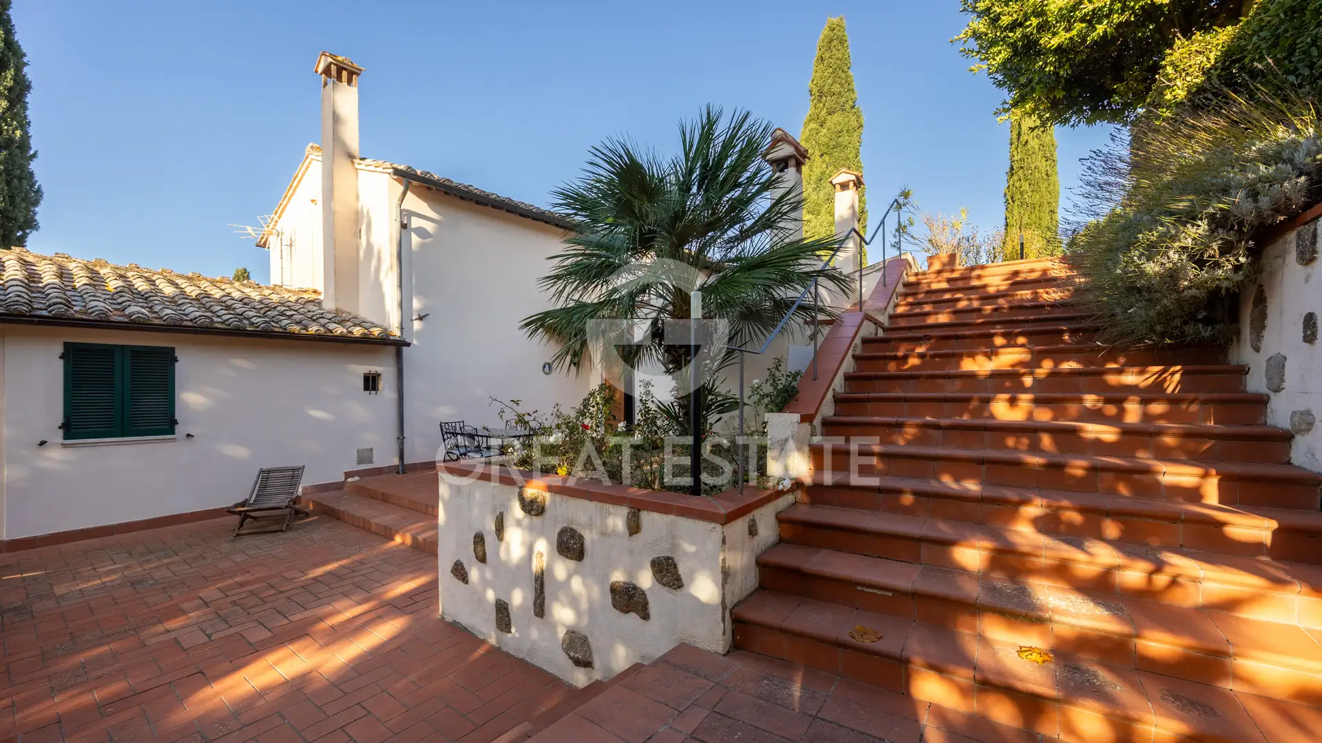 House 447m² in Italy, Siena. Priced at 1800000€ rent photo-5