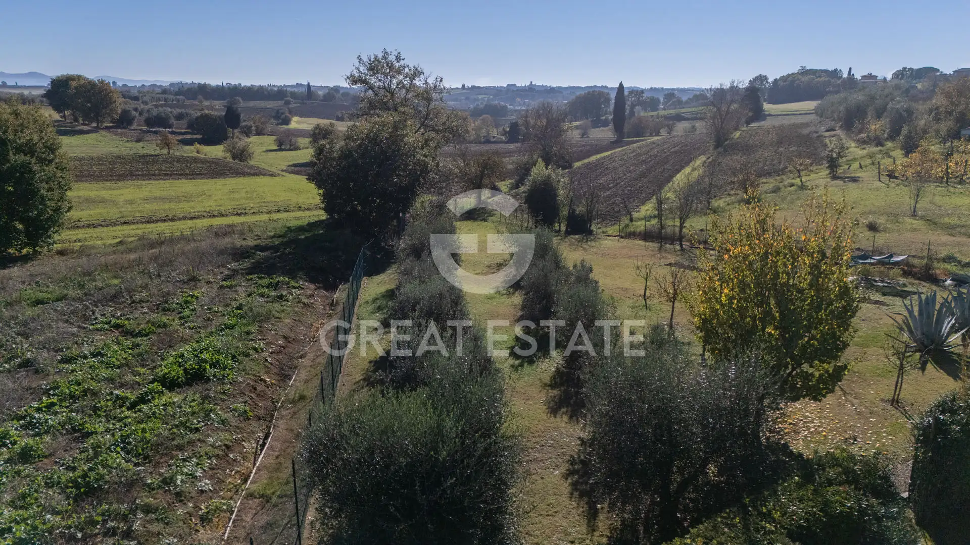 House 195m² in Italy, Arezzo. Priced at 550000€ rent photo-9