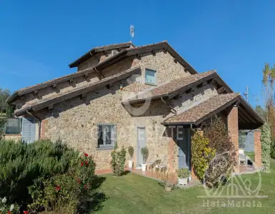 Buy in Italy for 550000€