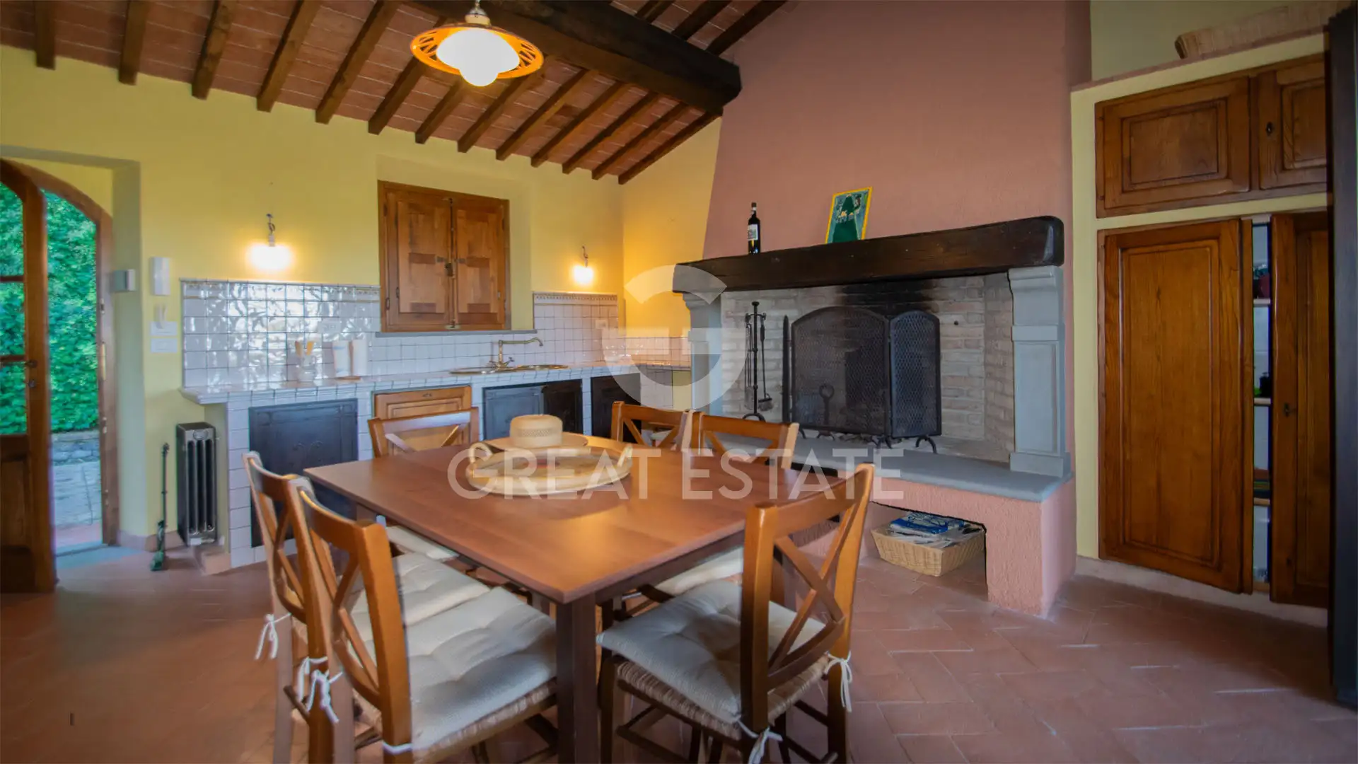 House 252m² in Italy, Siena. Priced at 1100000€ rent photo-13