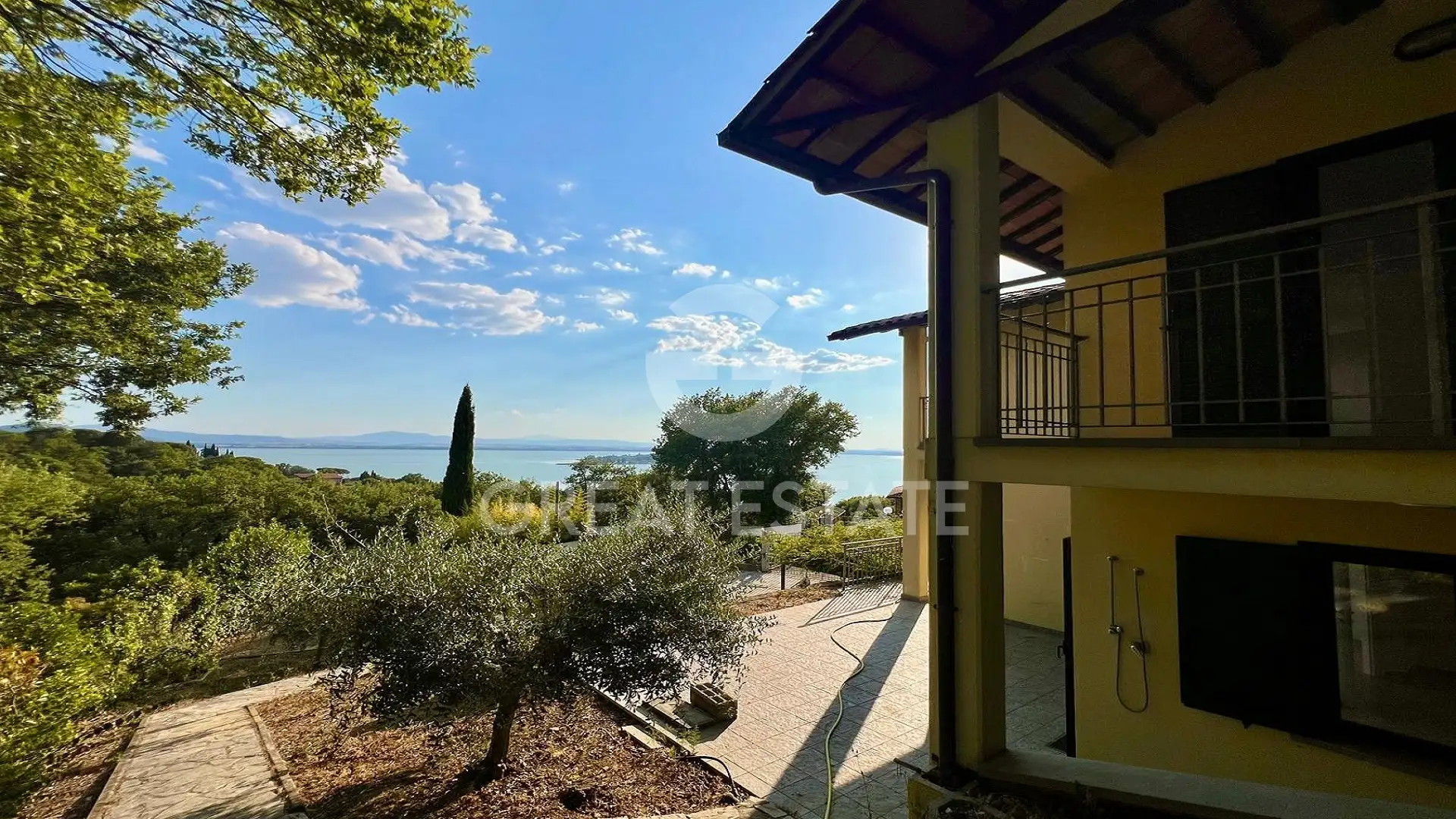 Villa 319m² in Italy, Perugia. Priced at 465000€ rent photo-4