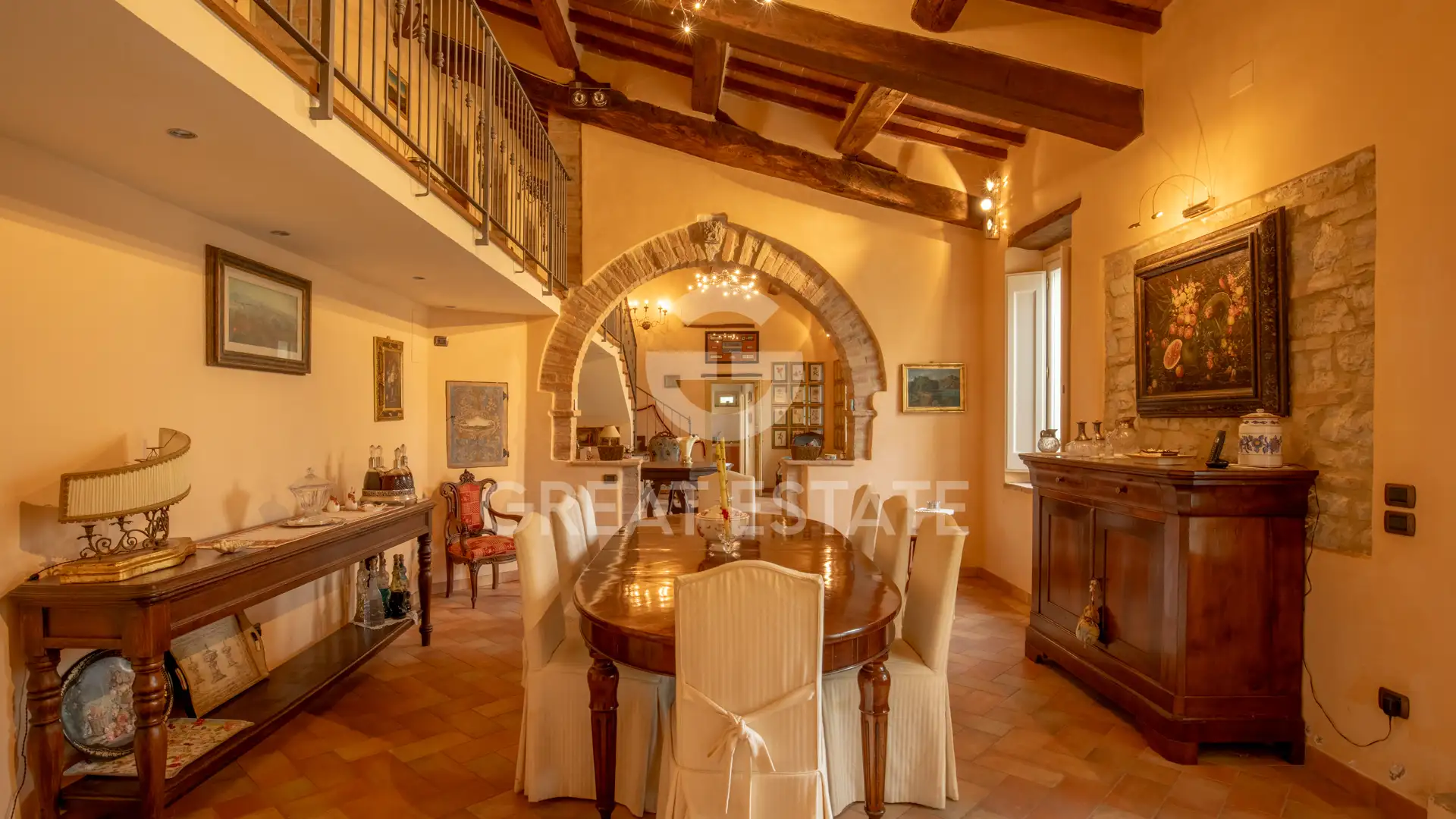 House 380m² in Italy, Perugia. Priced at 690000€ rent photo-10