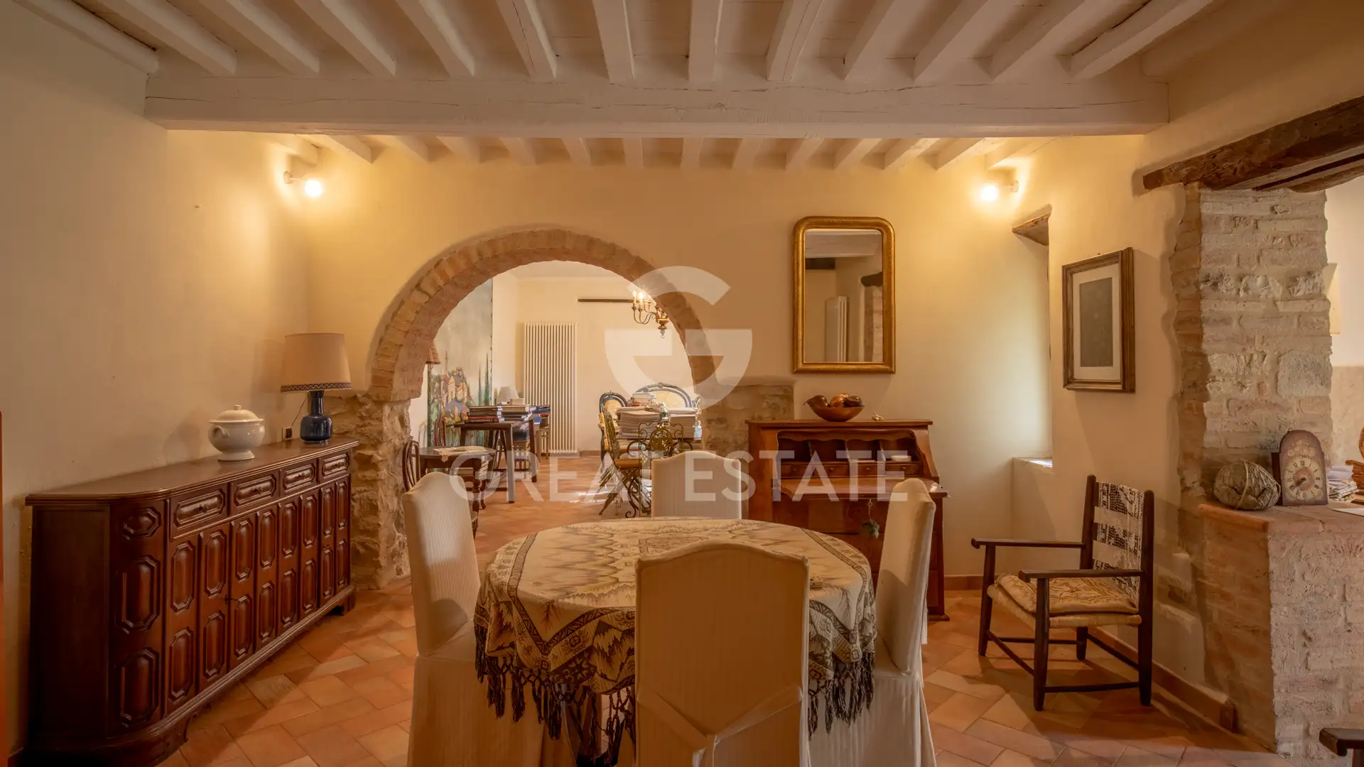 House 380m² in Italy, Perugia. Priced at 690000€ rent photo-13