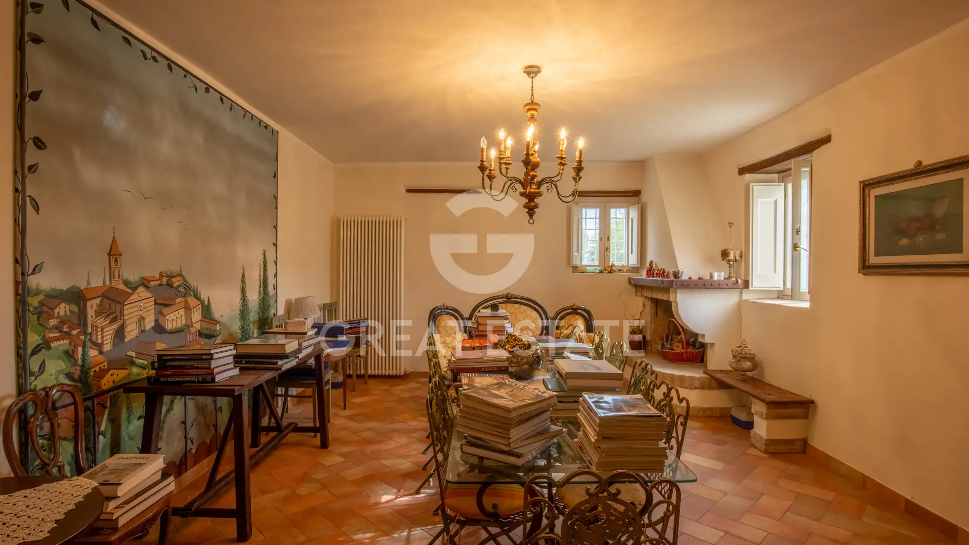 House 380m² in Italy, Perugia. Priced at 690000€ rent photo-14
