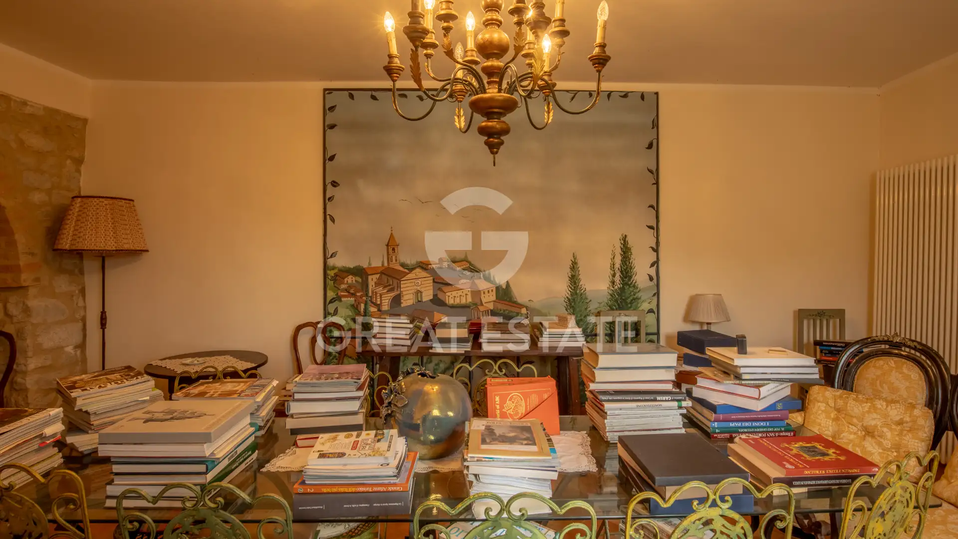 House 380m² in Italy, Perugia. Priced at 690000€ rent photo-15