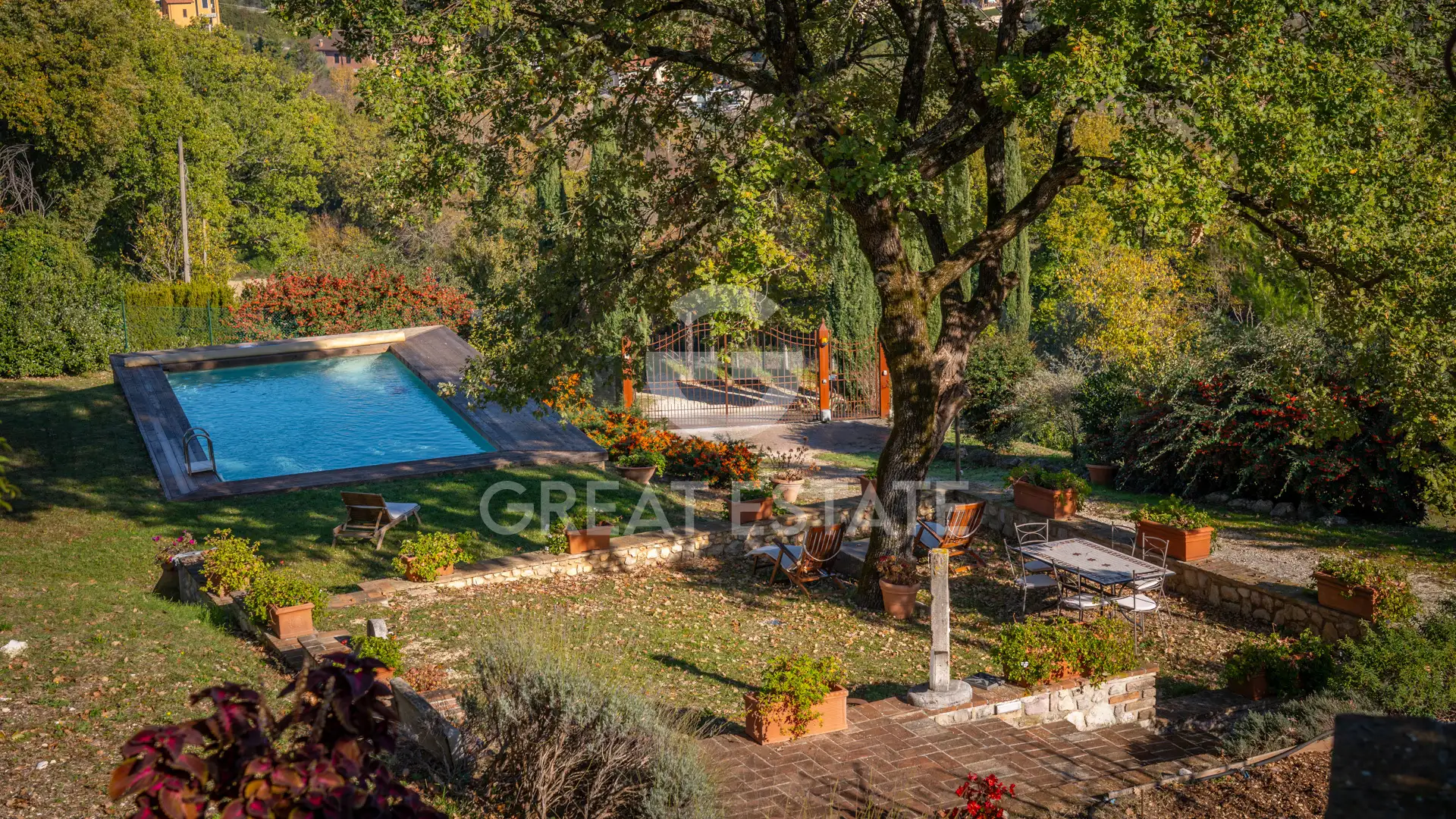 House 286m² in Italy, Perugia. Priced at 590000€ rent photo-3