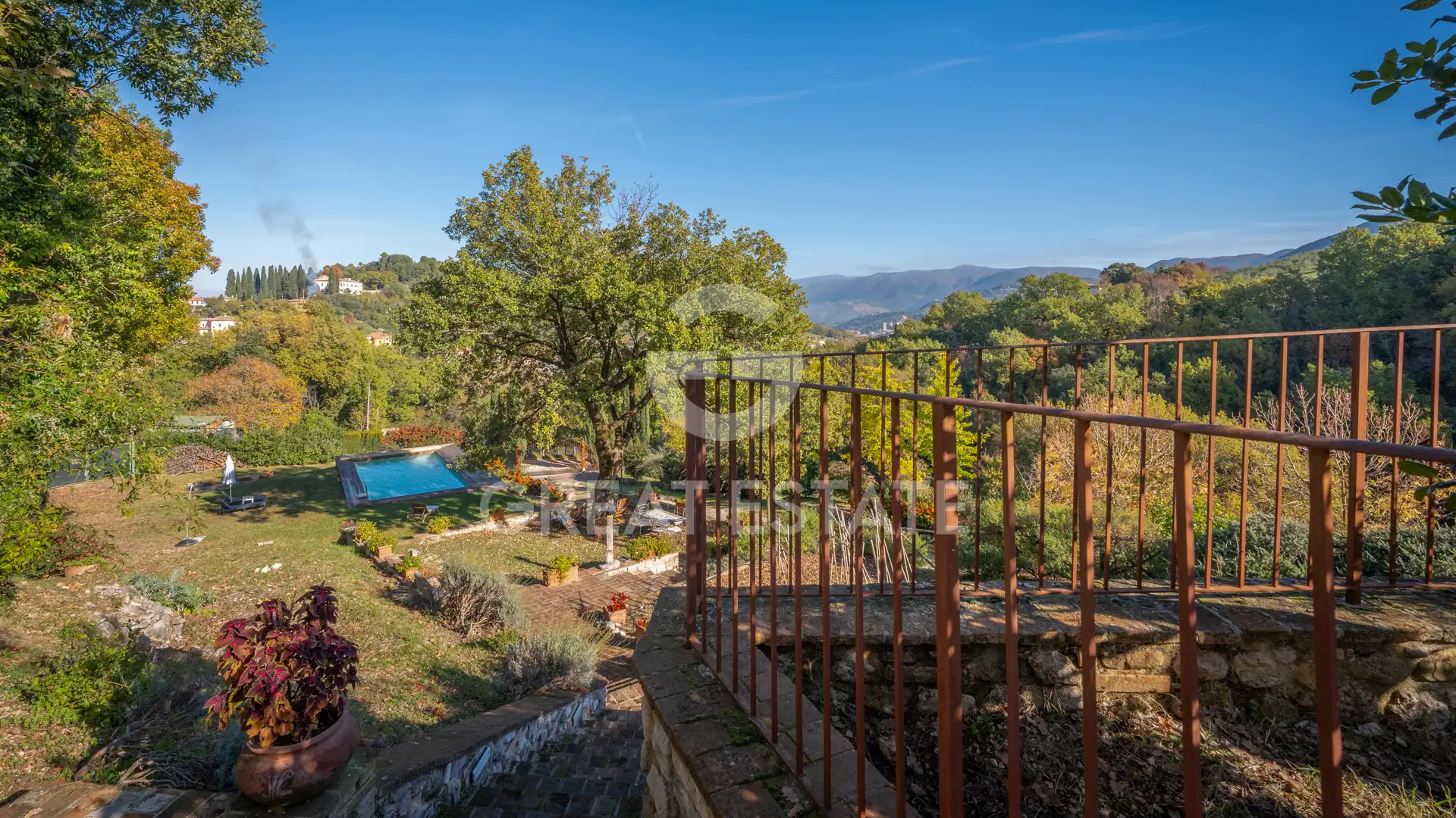 House 286m² in Italy, Perugia. Priced at 590000€ rent photo-7