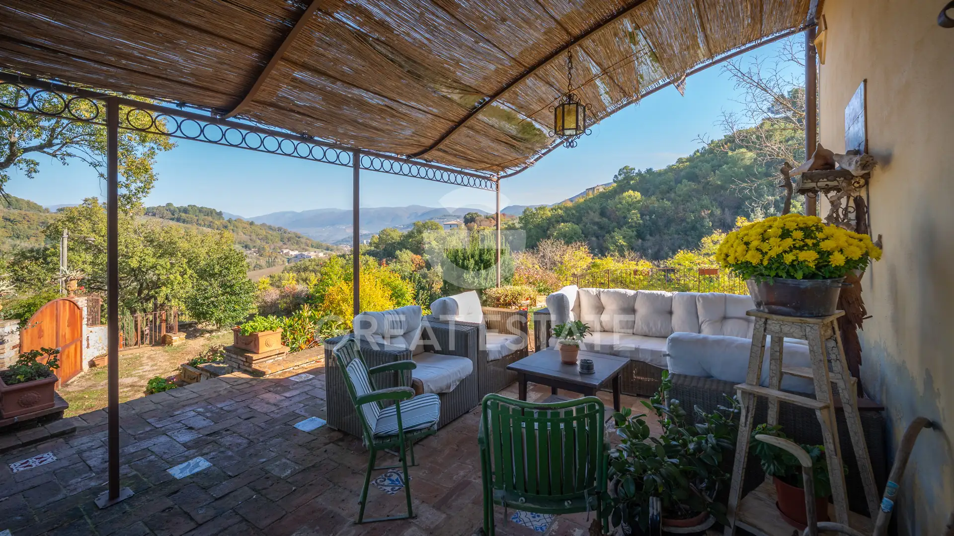 House 286m² in Italy, Perugia. Priced at 590000€ rent photo-10