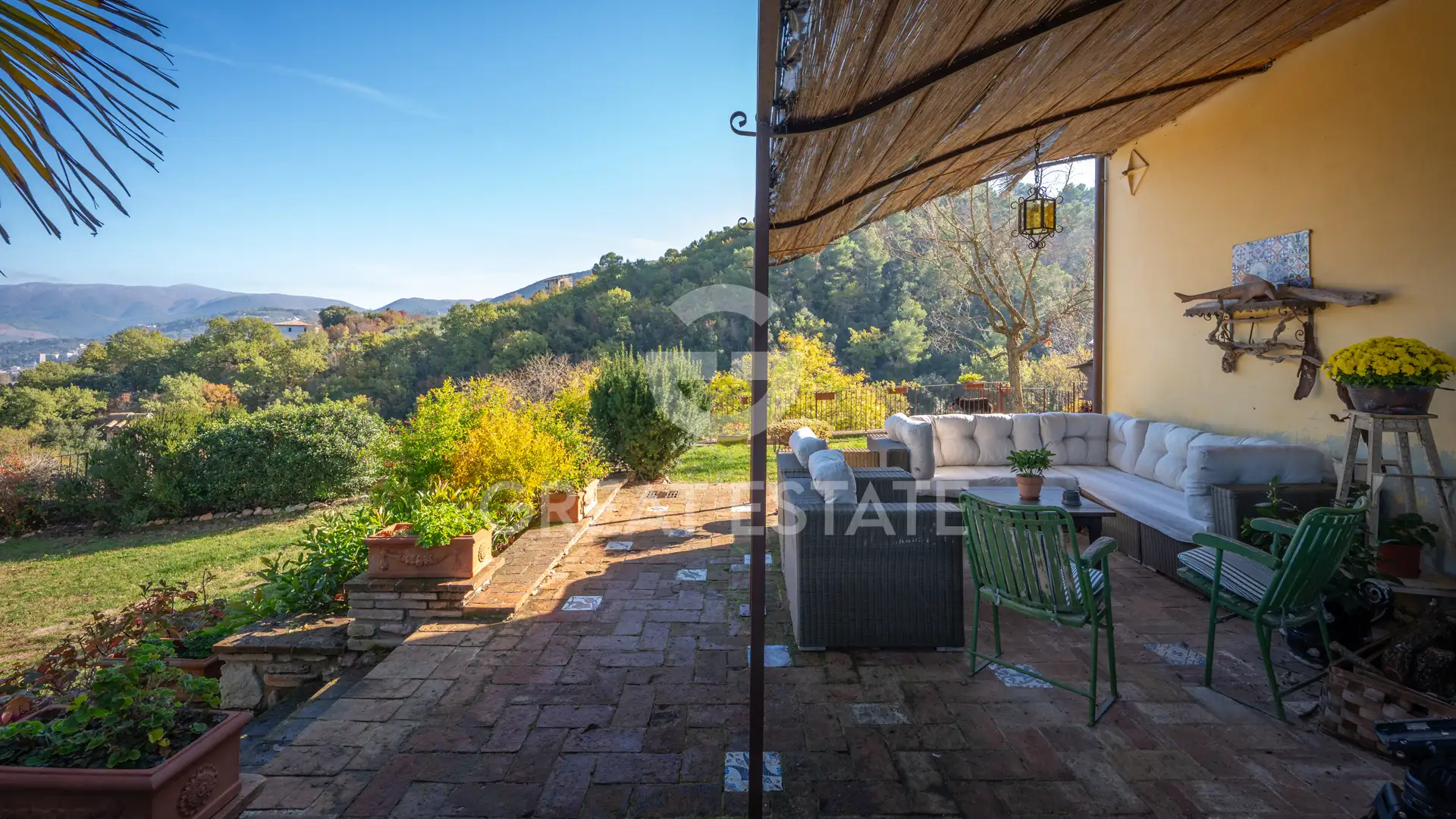 House 286m² in Italy, Perugia. Priced at 590000€ rent photo-11