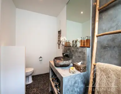 Buy in Indonesia for 699000$