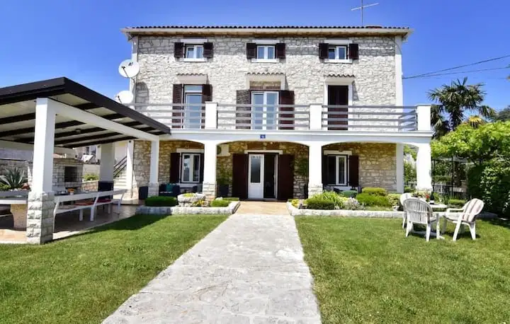 Villa 243m² in Croatia, Umag. Priced at 1500000€ rent photo-3