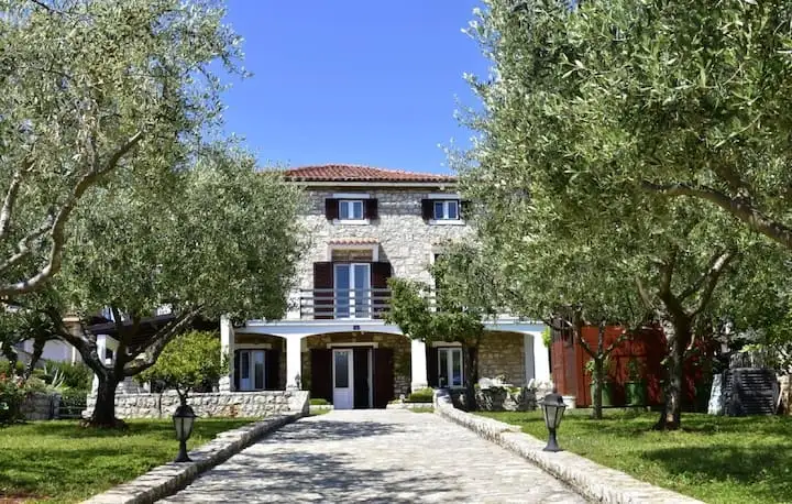 Villa 243m² in Croatia, Umag. Priced at 1500000€ rent photo-24