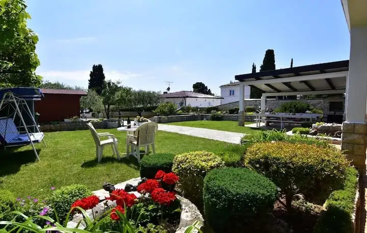 Villa 243m² in Croatia, Umag. Priced at 1600000€ rent photo-22