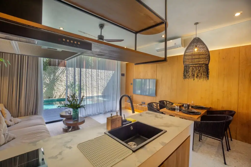 Flat 55m² in Indonesia, Bukit. Priced at 165000$ rent photo-13