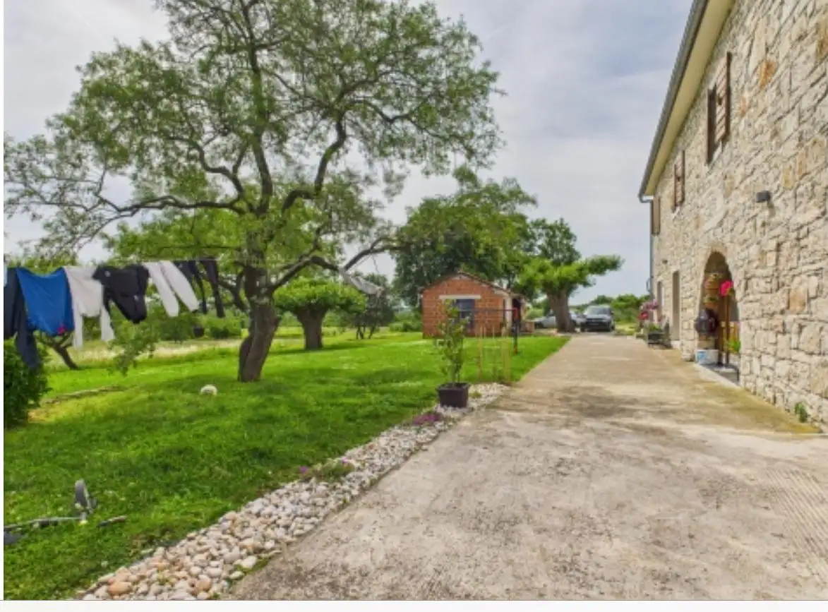 Villa 240m² in Croatia, Kanfanar. Priced at 1000000€ rent photo-5