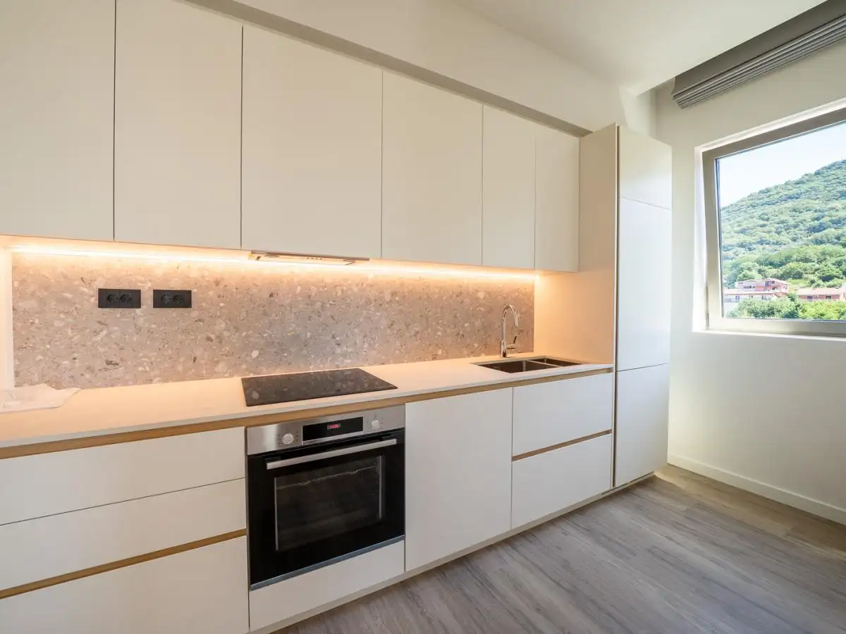 Flat 91m² in Montenegro, Porto Montenegro. Priced at 699000€ rent photo-5