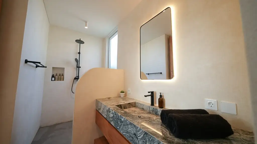 Villa 155m² in Indonesia, Kedungu. Priced at 325000$ rent photo-3