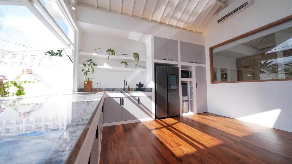 Villa 155m² in Indonesia, Kedungu. Priced at 325000$ rent photo-14