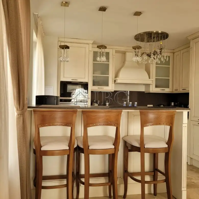 Flat 315m² in Bulgaria, Sveti Vlas. Priced at 625000€ rent photo-3