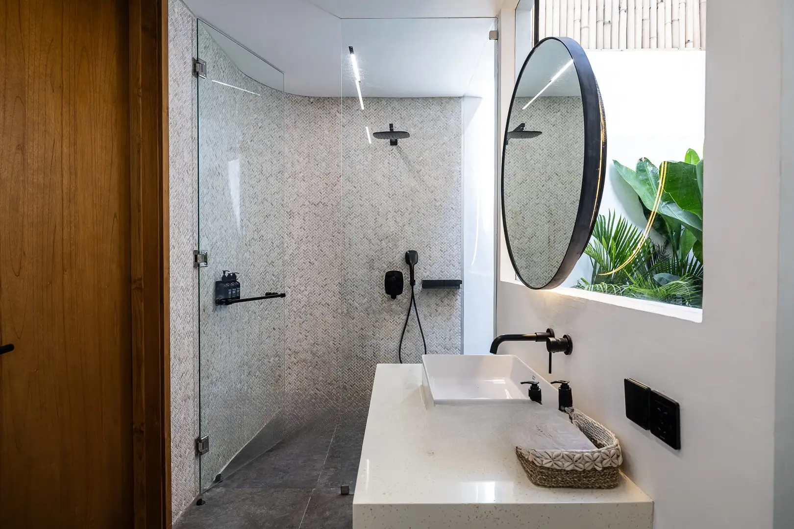 Villa 280m² in Indonesia, Canggu. Priced at 650000$ rent photo-11