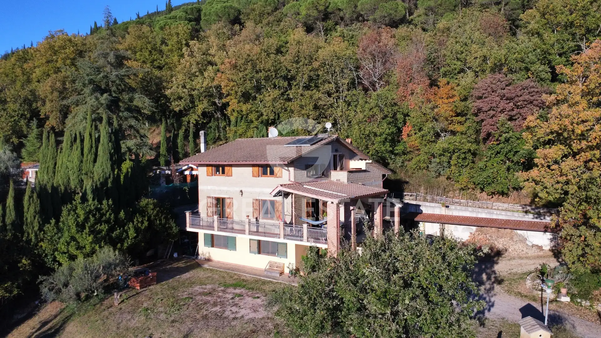 House 369m² in Italy, Perugia. Priced at 480000€ rent photo-6