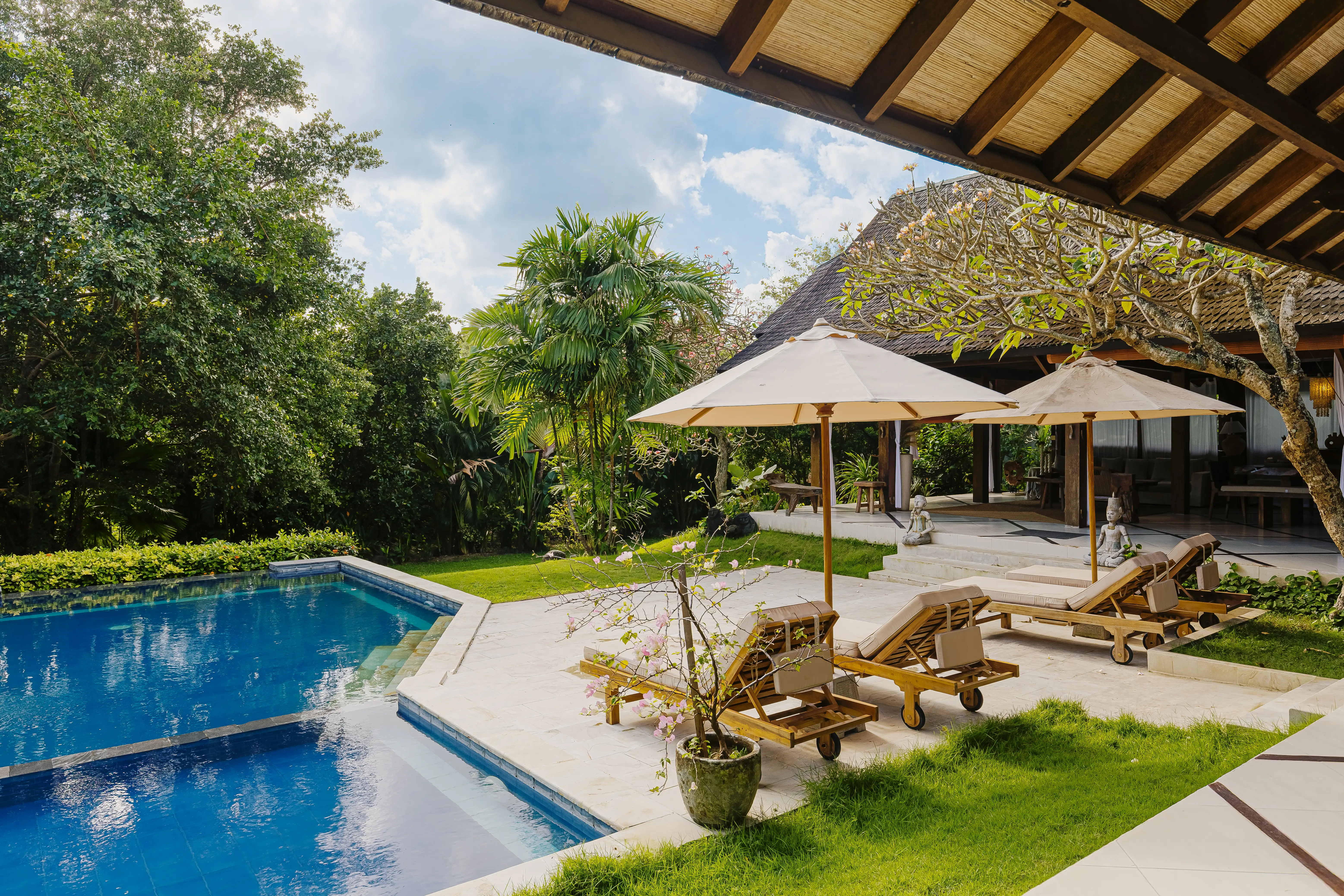 Villa 400m² in Indonesia, Canggu. Priced at 260000$ rent photo-27