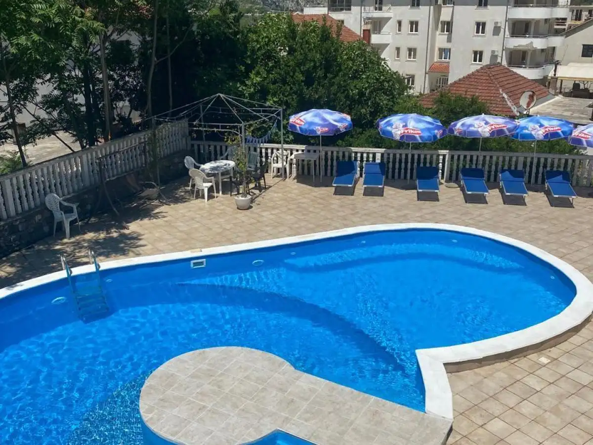 Flat 89m² in Montenegro, Risan. Priced at 157000€ rent photo-12