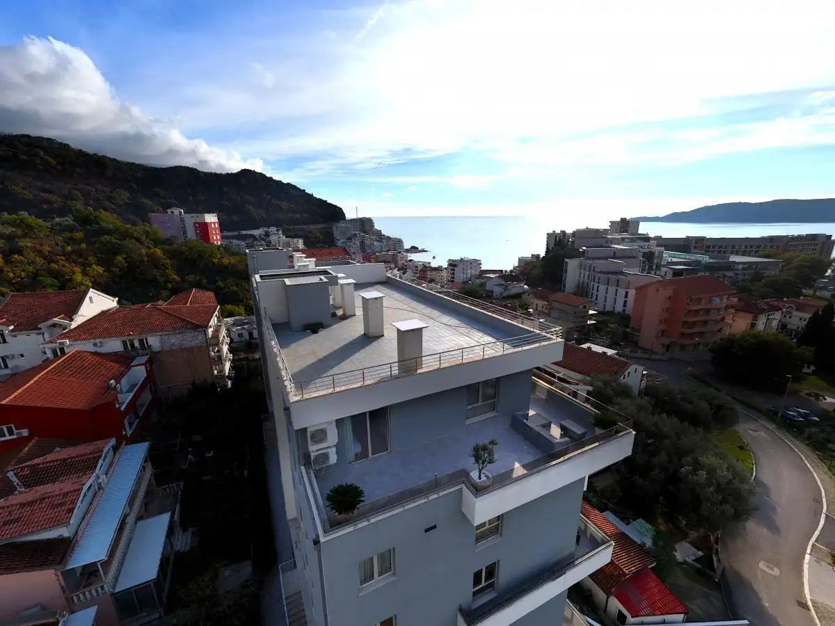 Flat 104m² in Montenegro, Becici. Priced at 690000€ rent photo-8