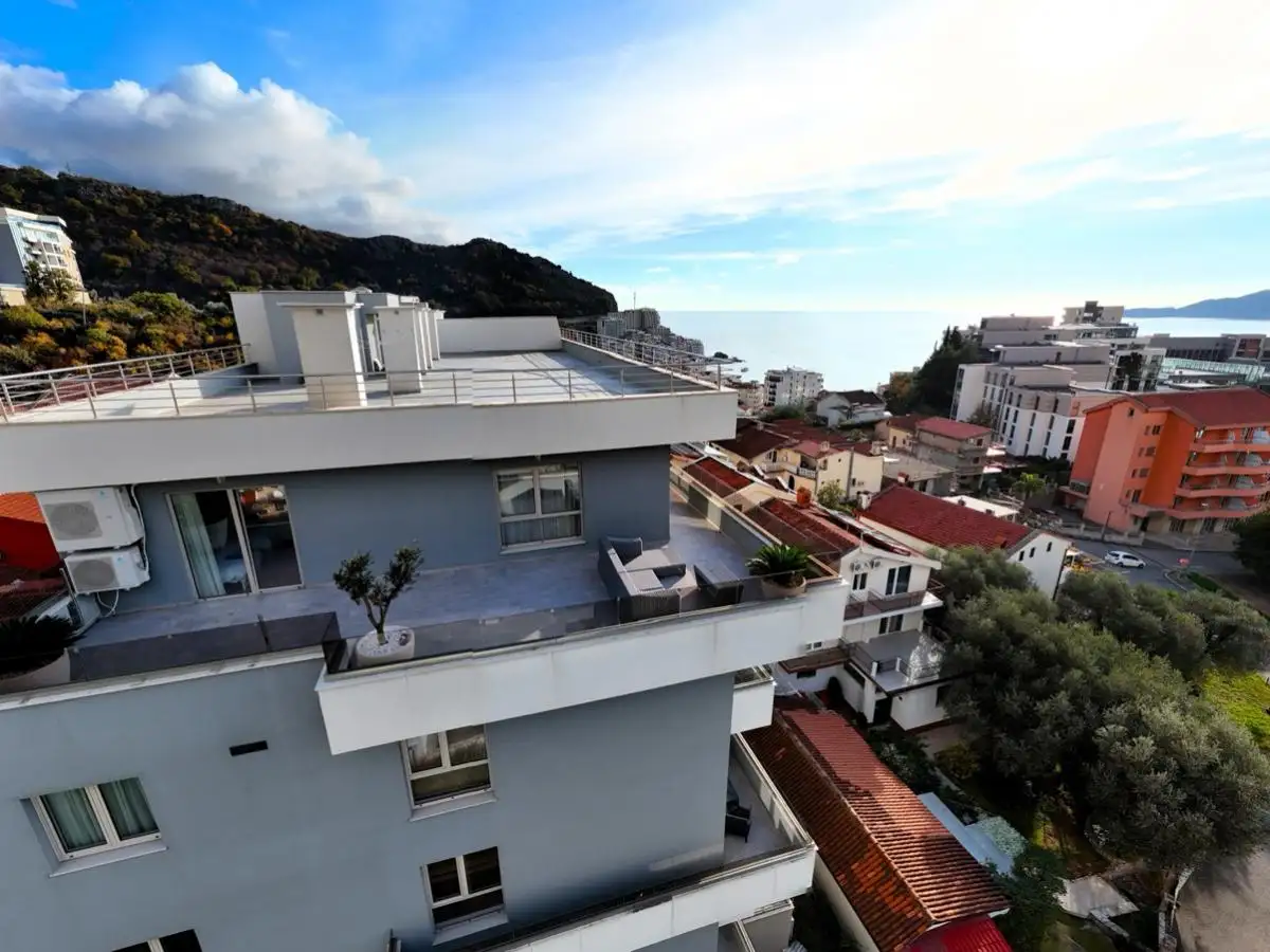 Flat 104m² in Montenegro, Becici. Priced at 690000€ rent photo-25