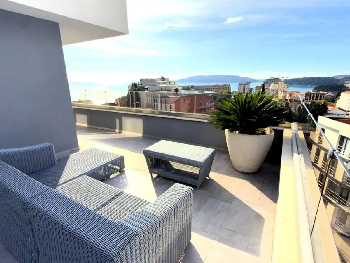 Flat 104m² in Montenegro, Becici. Priced at 690000€ rent photo-27