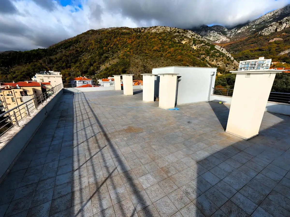 Flat 104m² in Montenegro, Becici. Priced at 690000€ rent photo-32