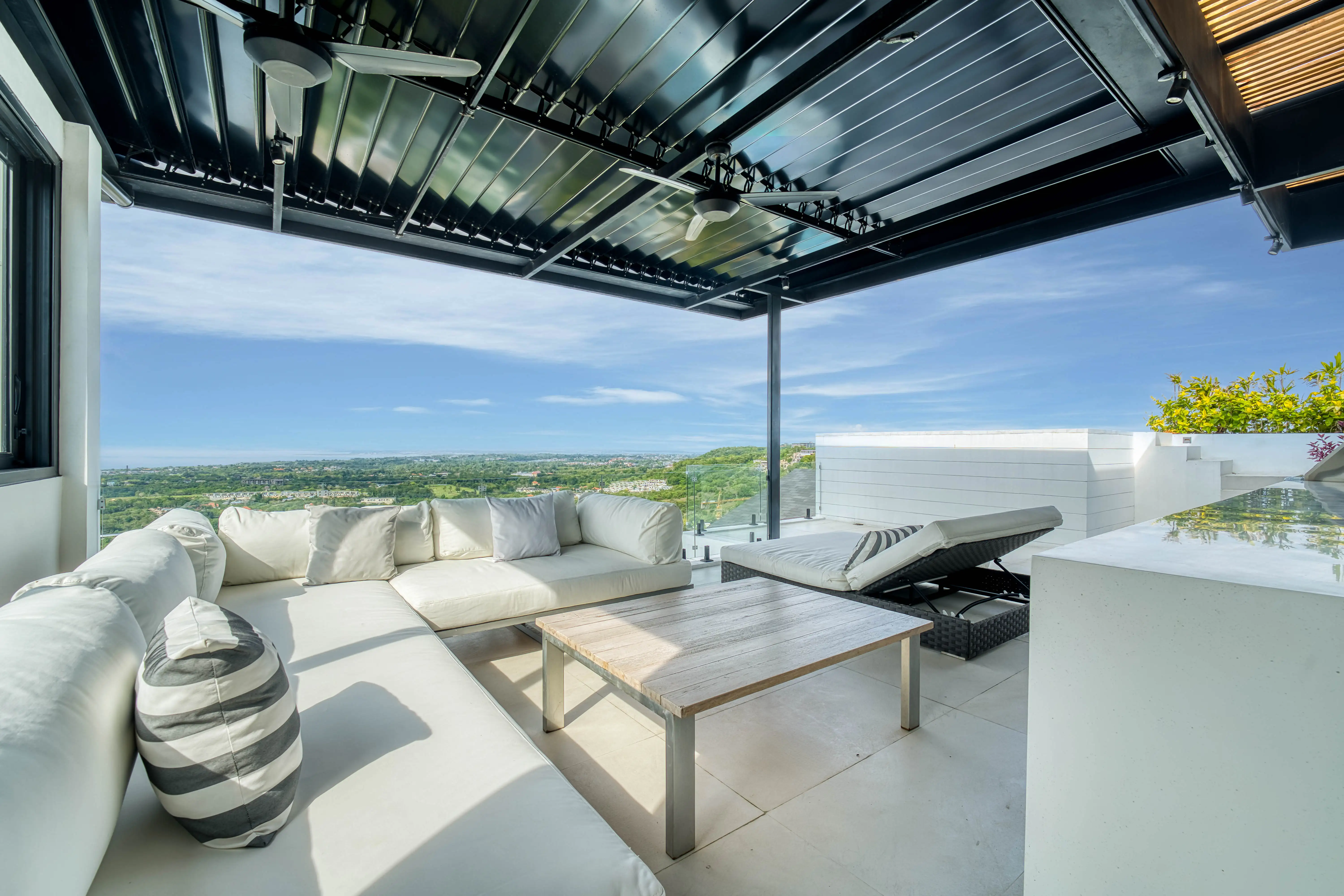 Villa 800m² in Indonesia, Bukit. Priced at 1700000$ rent photo-8