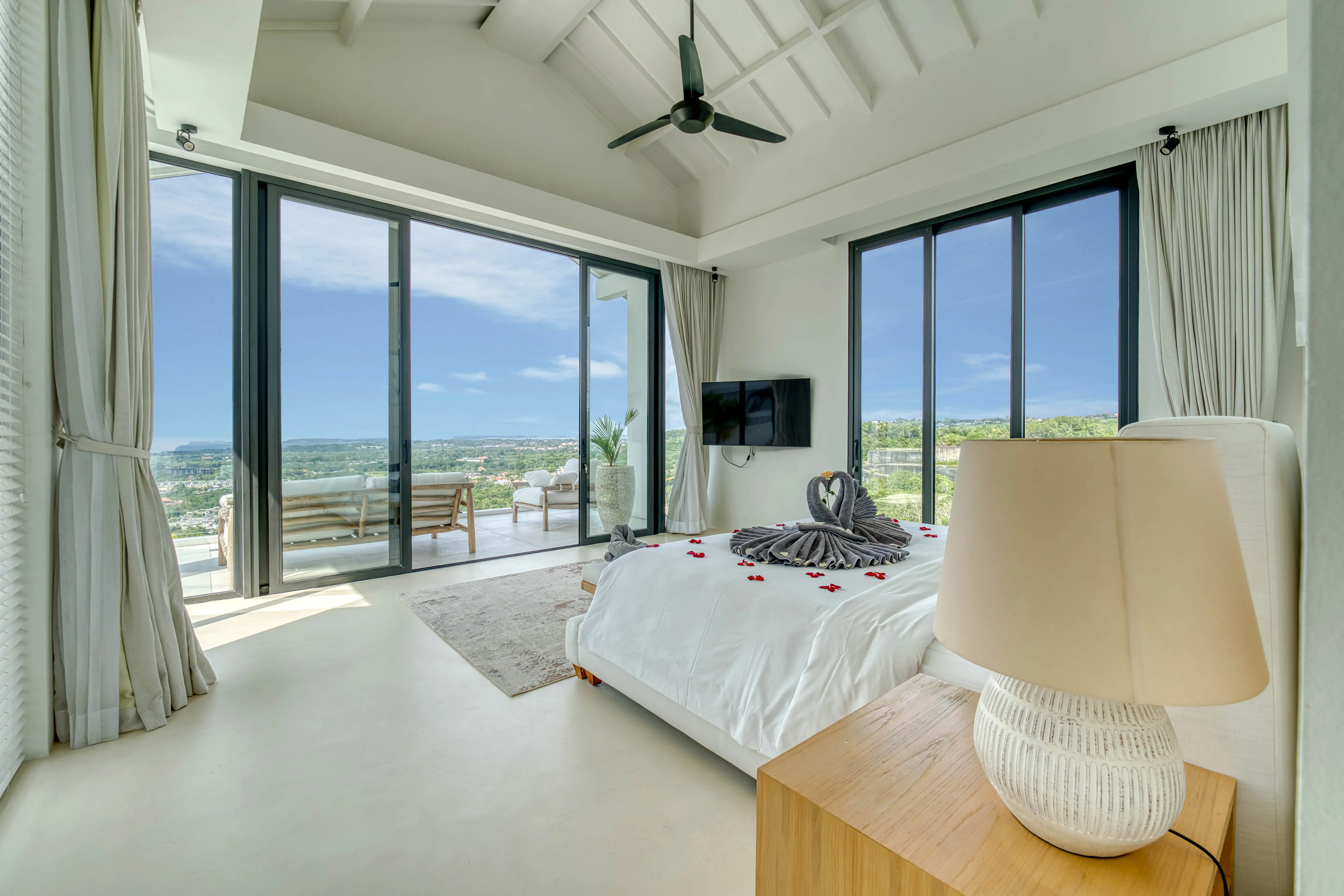 Villa 800m² in Indonesia, Bukit. Priced at 1700000$ rent photo-12