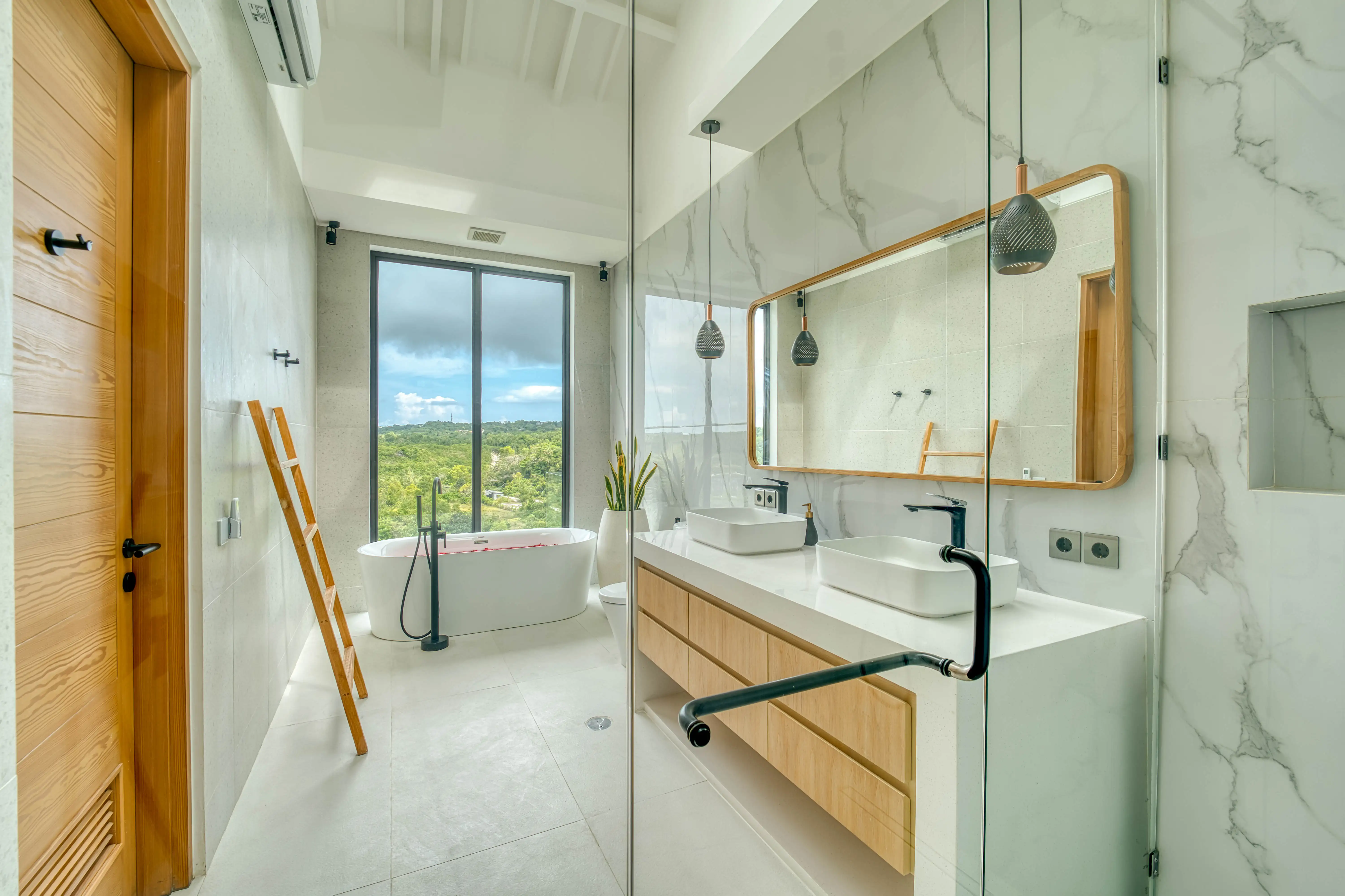 Villa 800m² in Indonesia, Bukit. Priced at 1700000$ rent photo-13