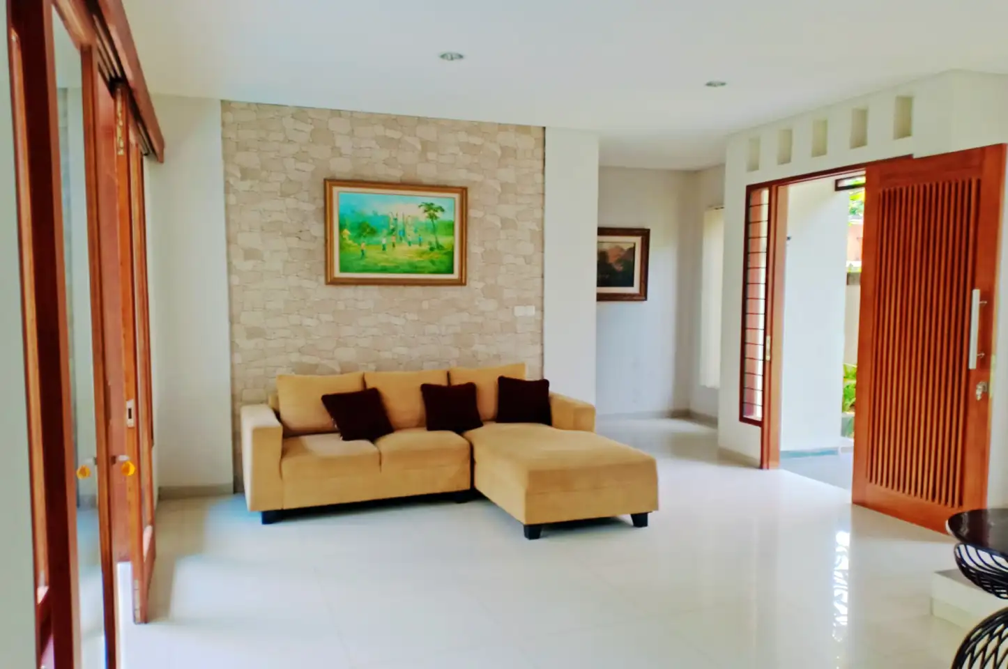 Villa 250m² in Indonesia, Kerobokan. Priced at 15000$ rent photo-11
