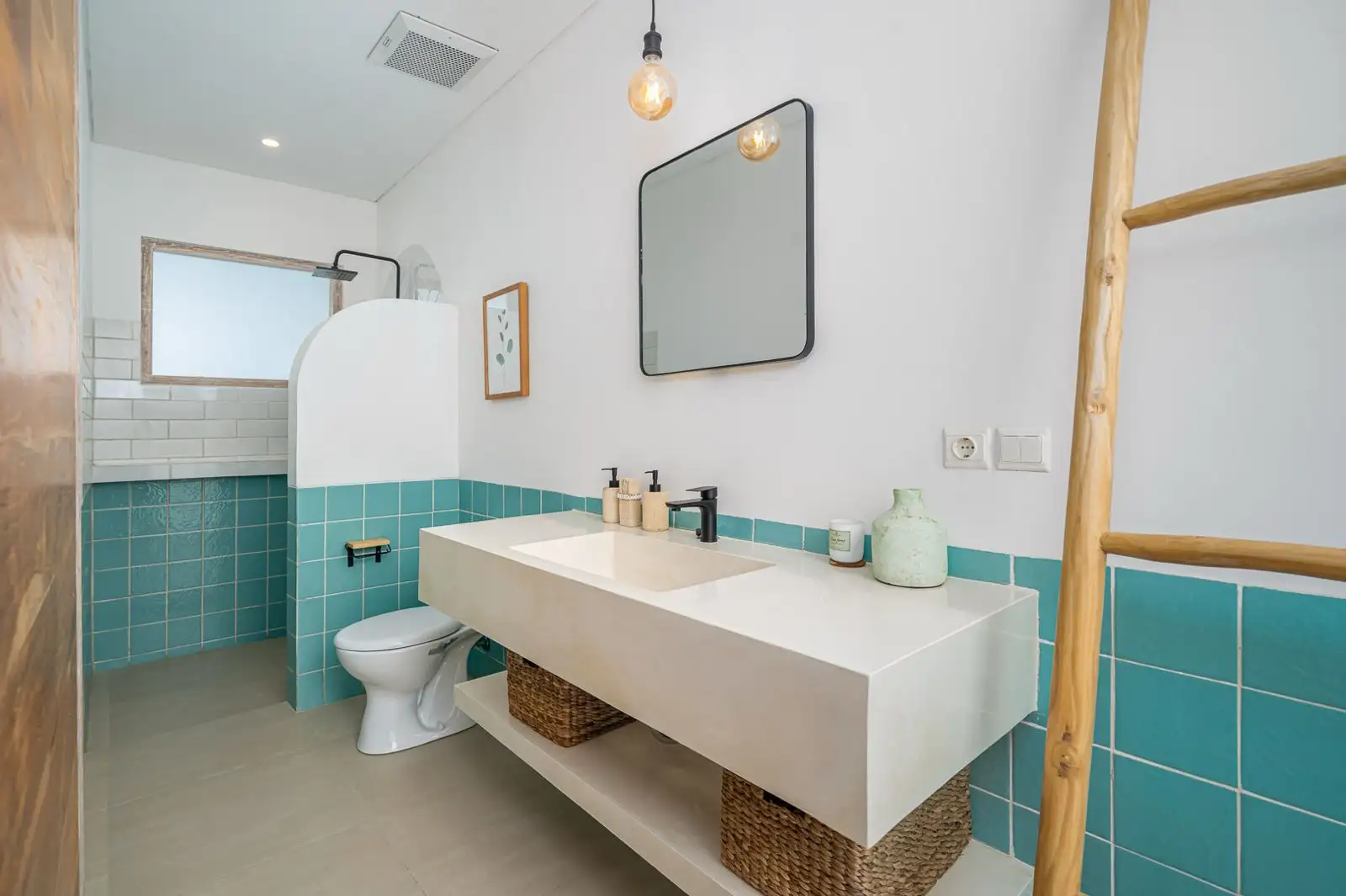 Villa 247m² in Indonesia, Tabanan. Priced at 353200$ rent photo-9