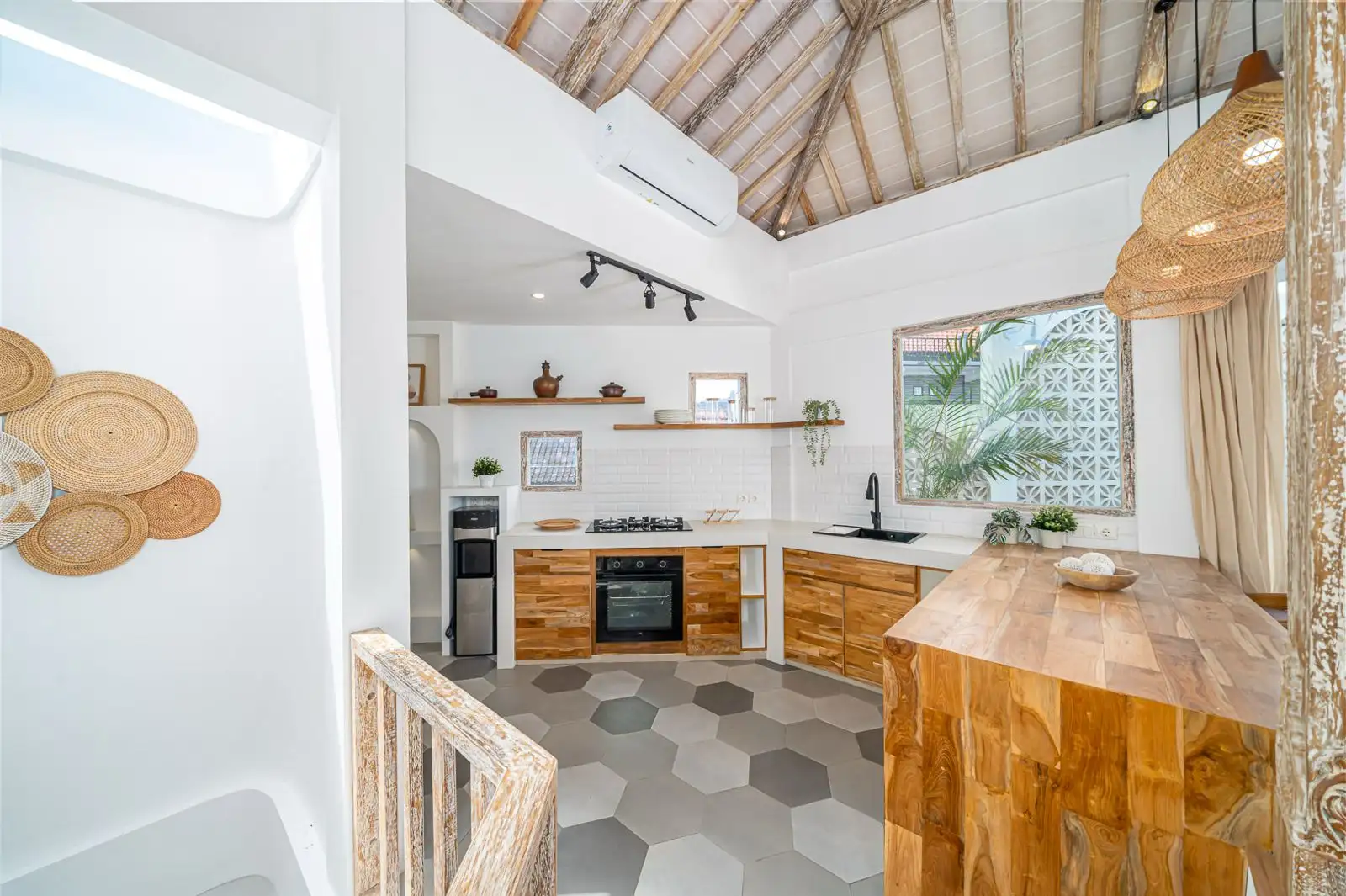 Villa 247m² in Indonesia, Tabanan. Priced at 353200$ rent photo-21