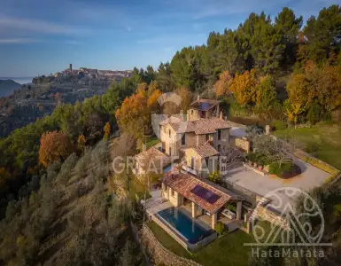 Buy in Italy for 2200000€