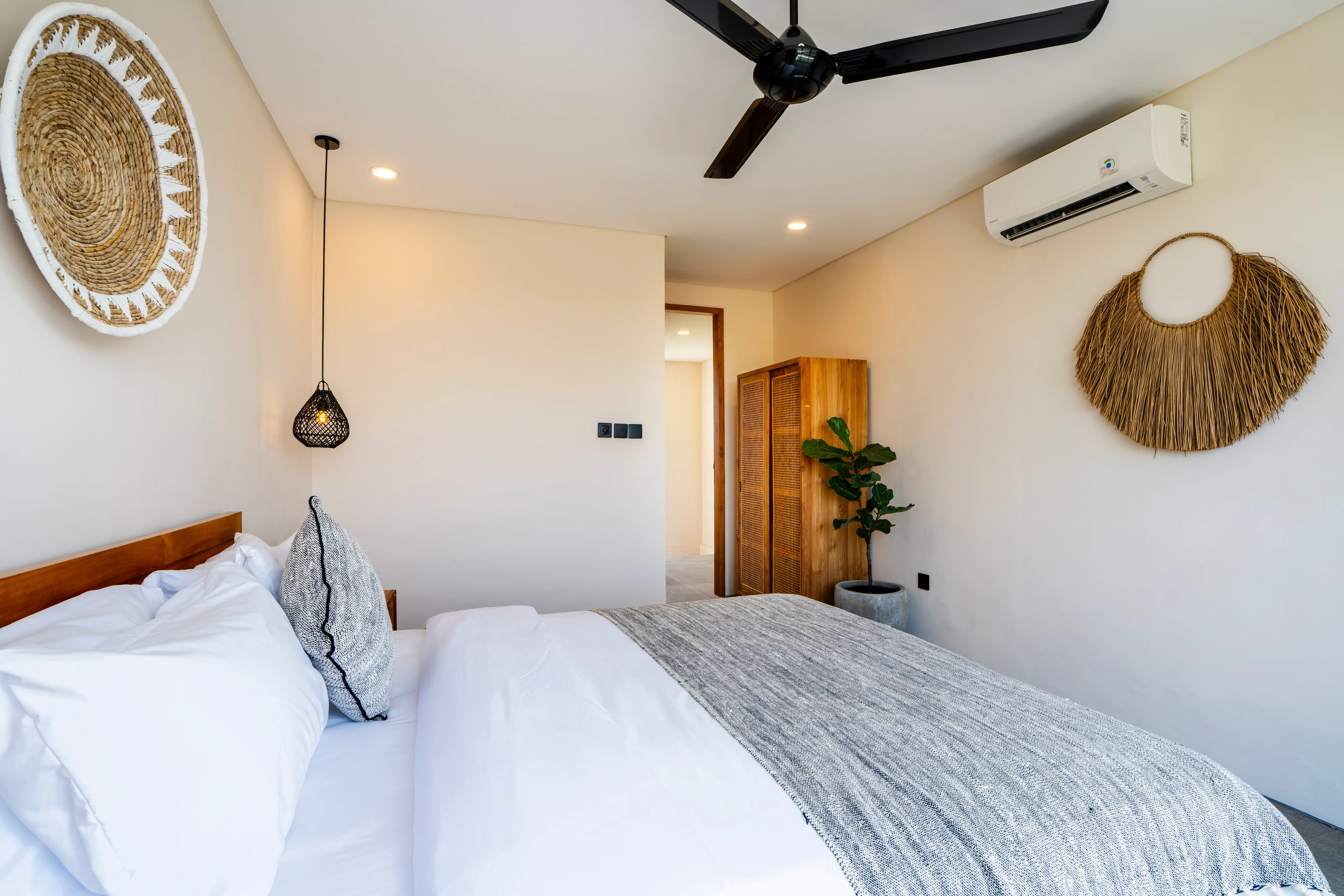 Villa 102m² in Indonesia, Canggu. Priced at 230000$ rent photo-8