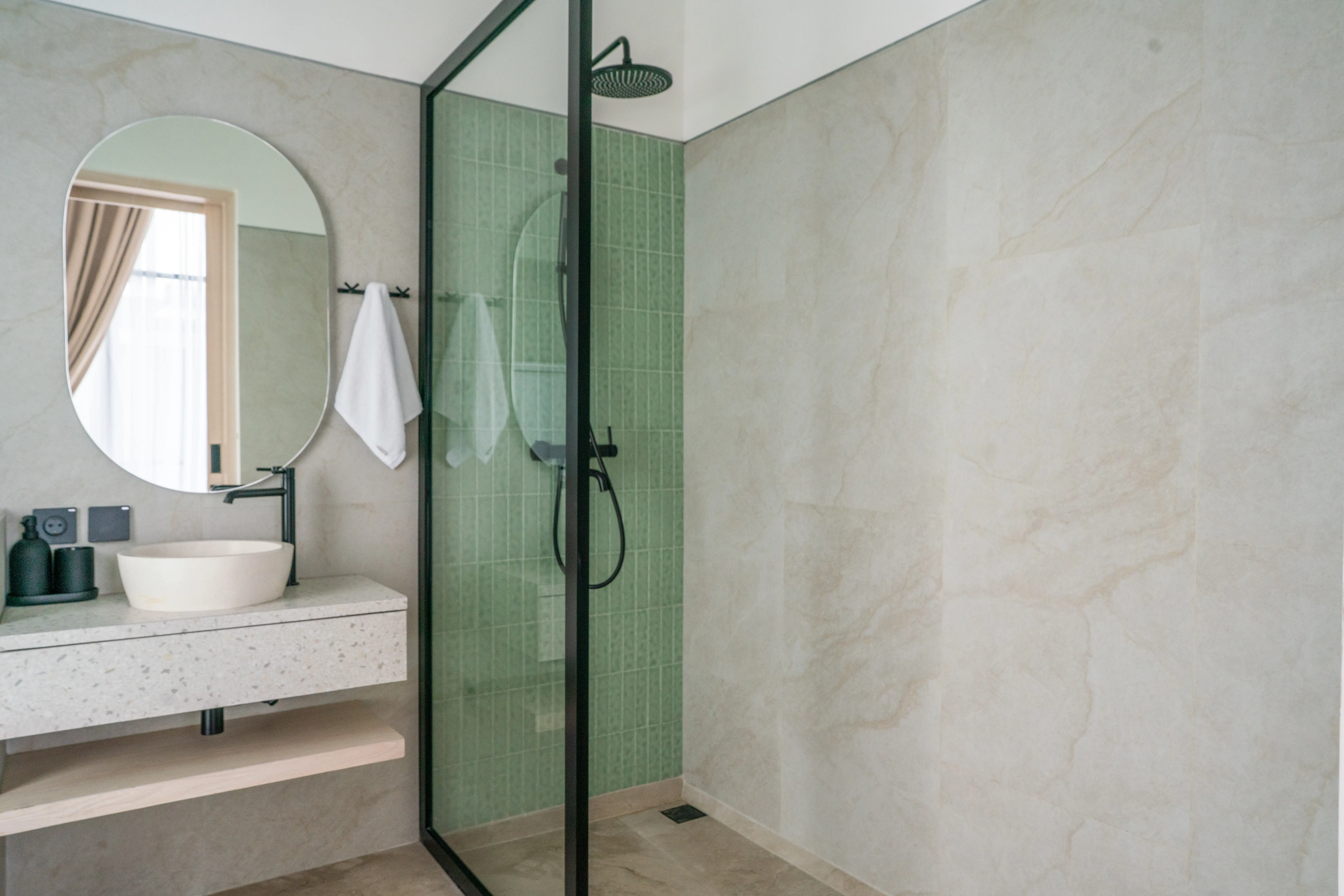 Villa 168m² in Indonesia, Bukit. Priced at 600000$ rent photo-3